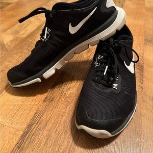 Nike Black and White Sneakers